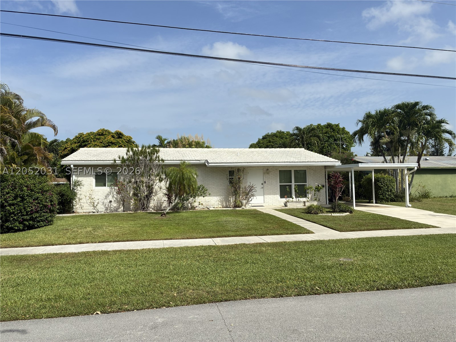 19120 Bel Aire Dr — photo