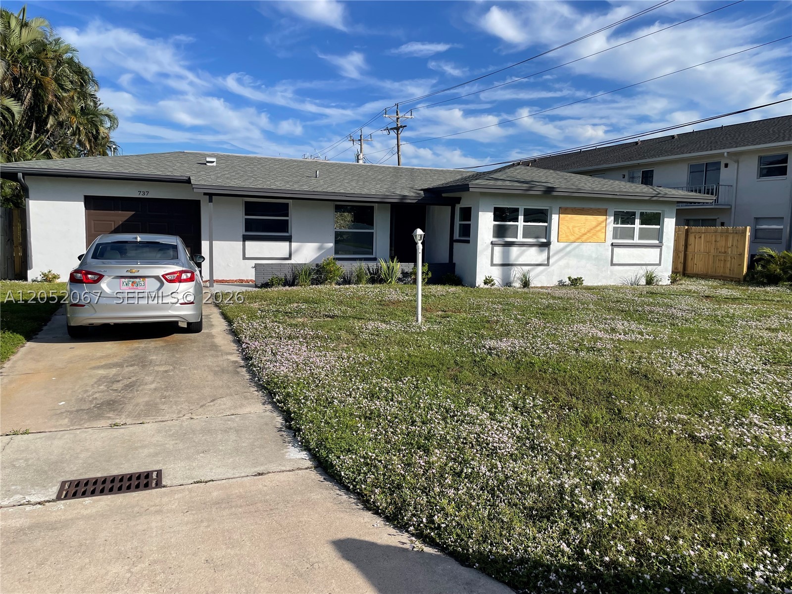 737 Sesame Ct — photo