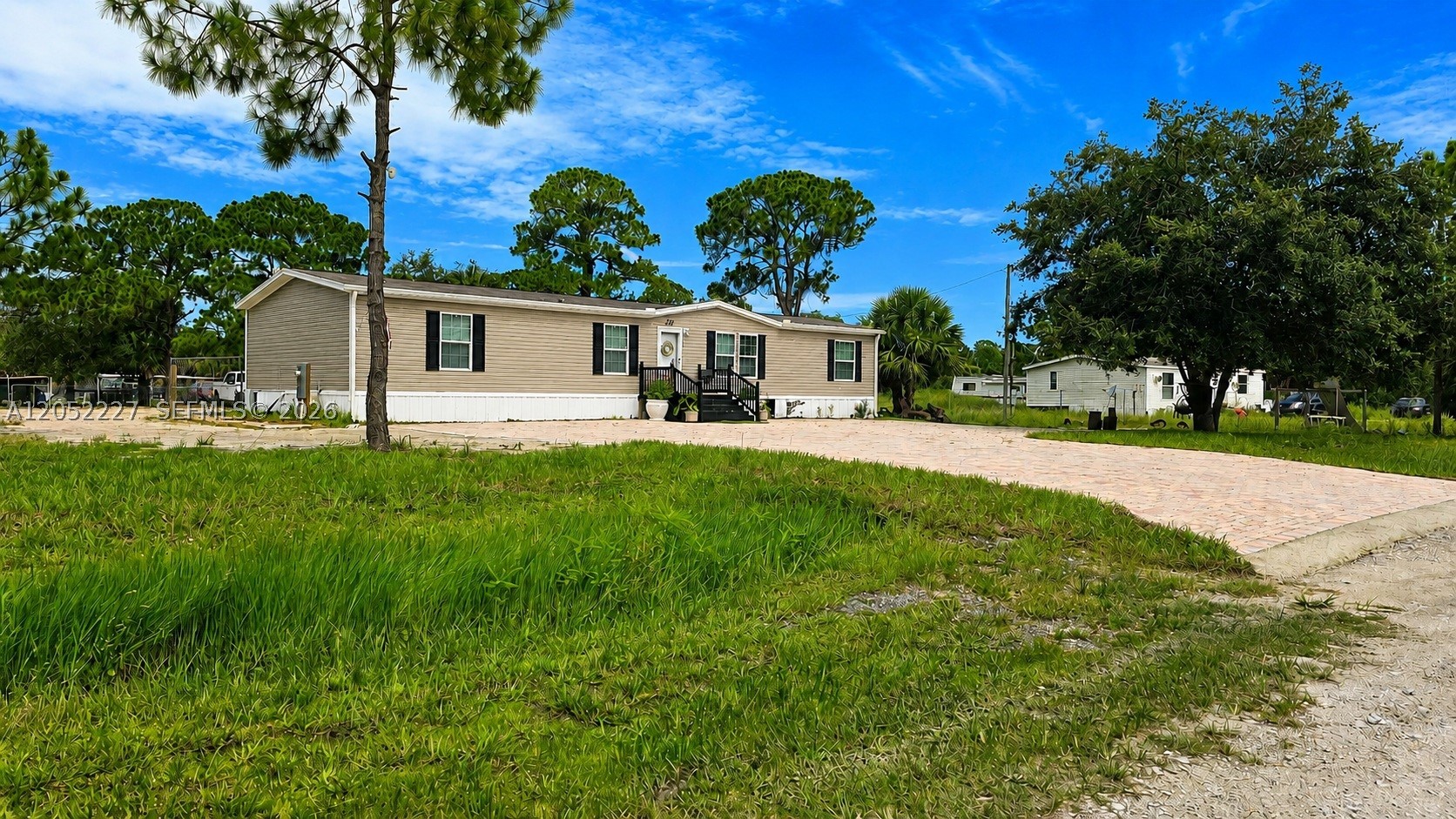 220 S Kennel St — photo