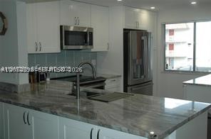 3571 Inverrary Dr 201 — photo