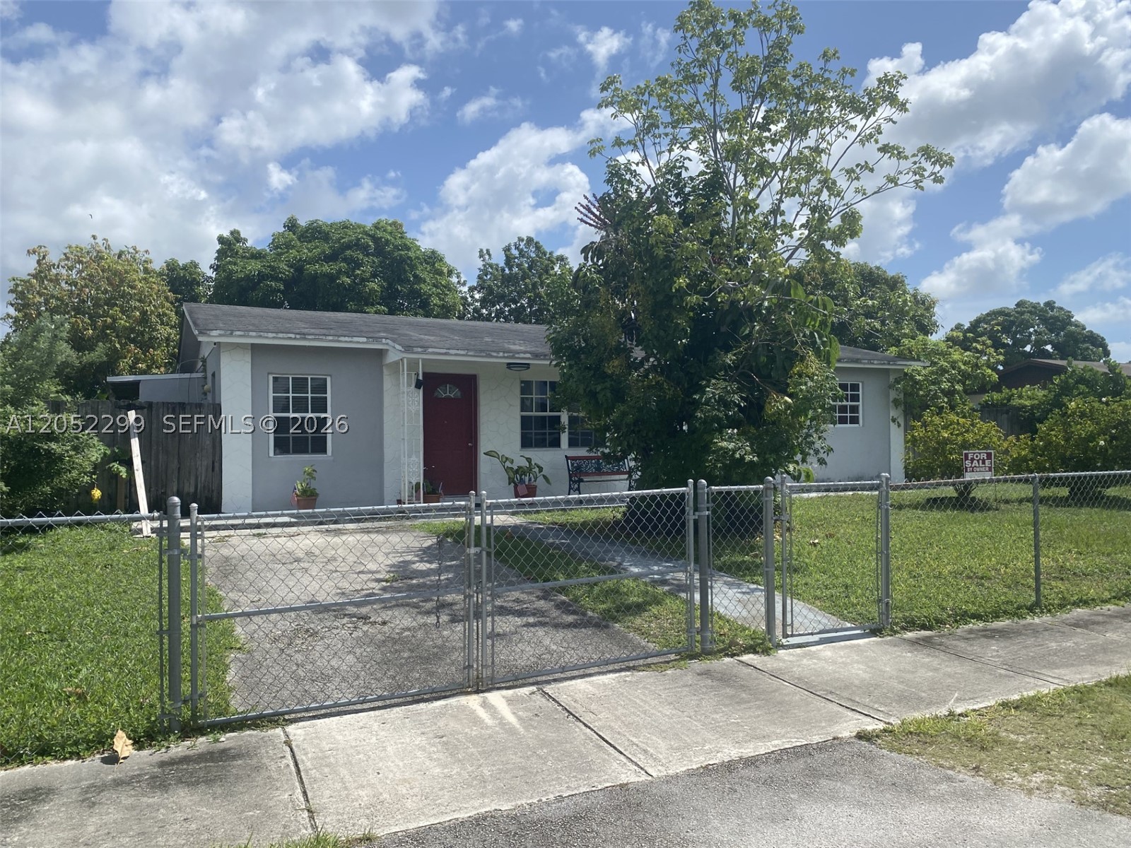 15061 SW 299th St — photo