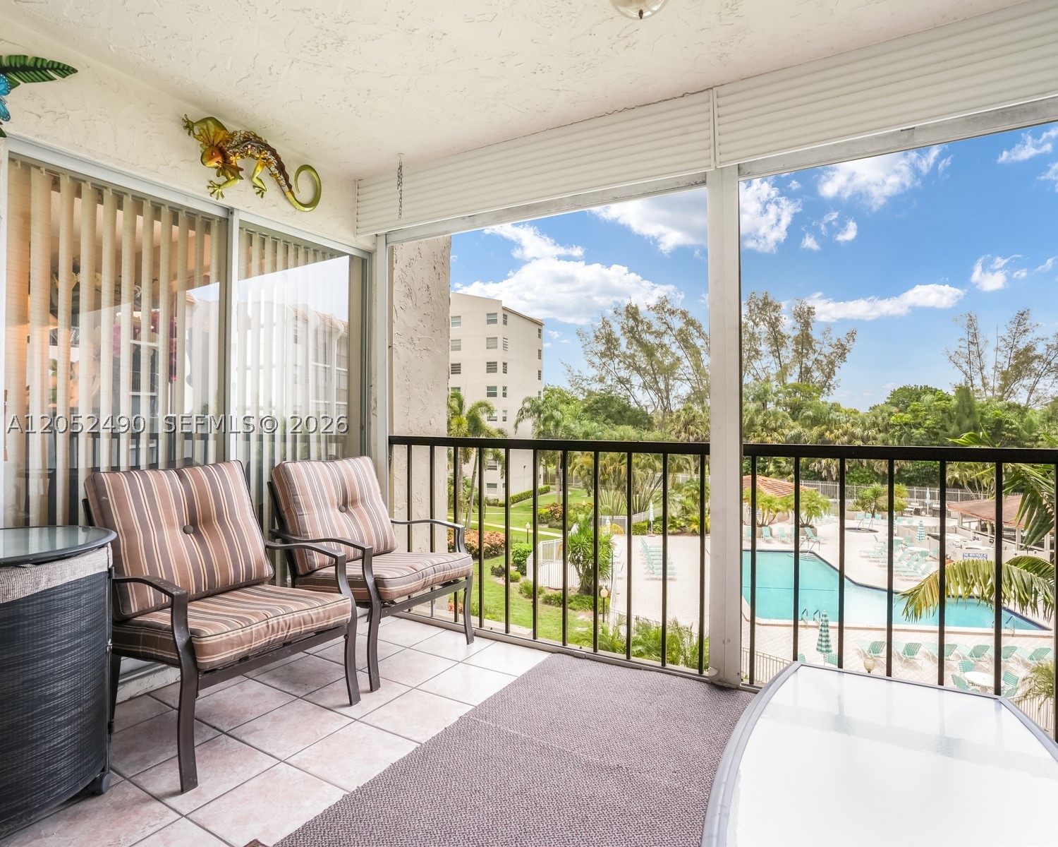 3930 Inverrary Blvd 406-D — photo