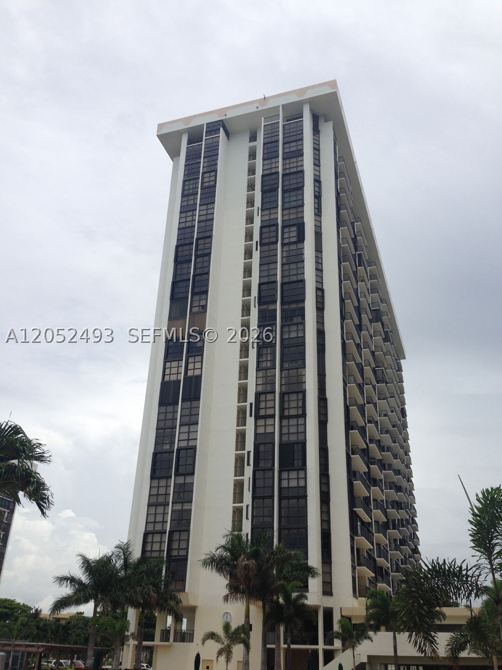 1901 Brickell Ave B504 — photo