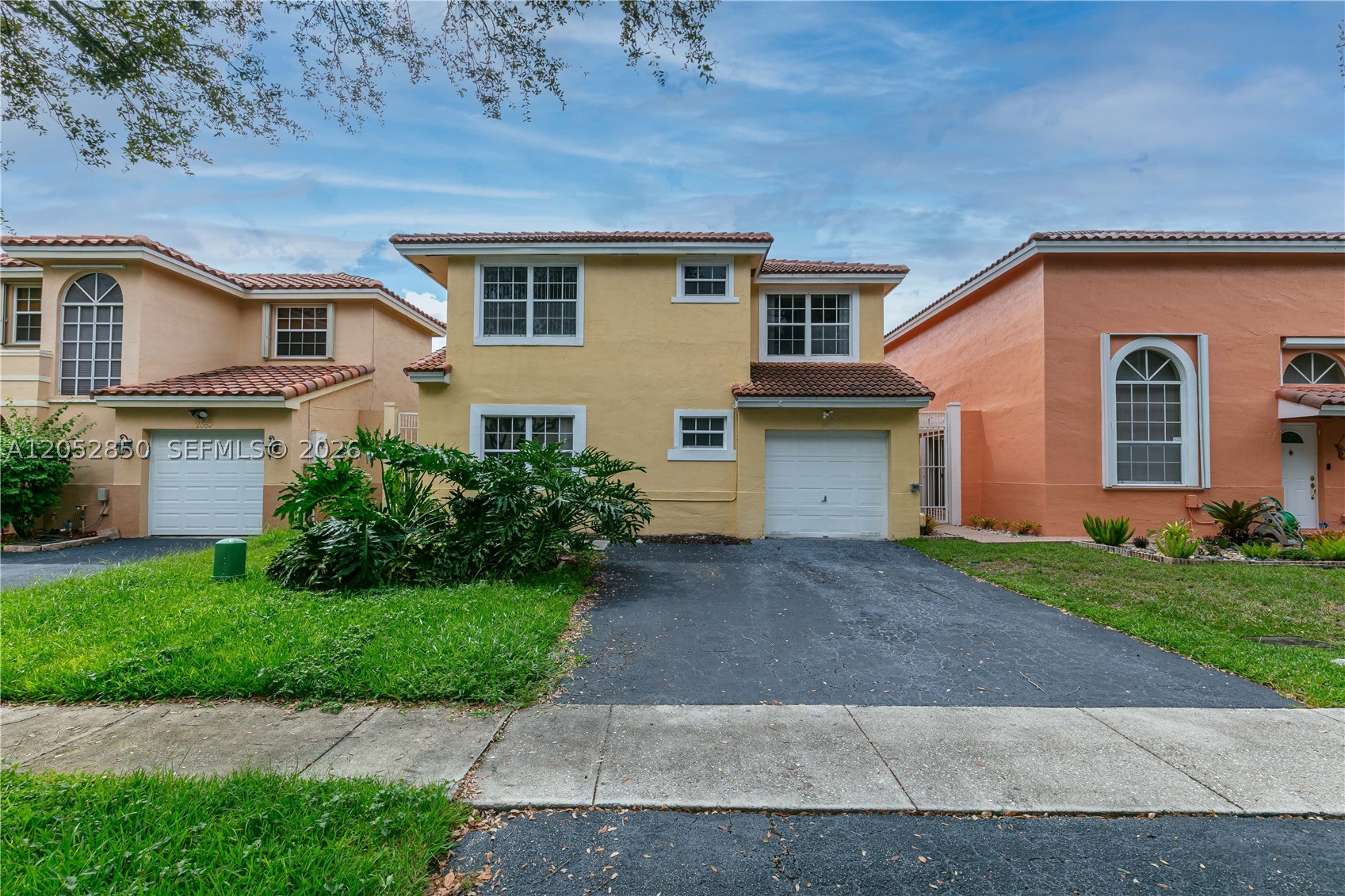 2592 W Saratoga Dr — photo