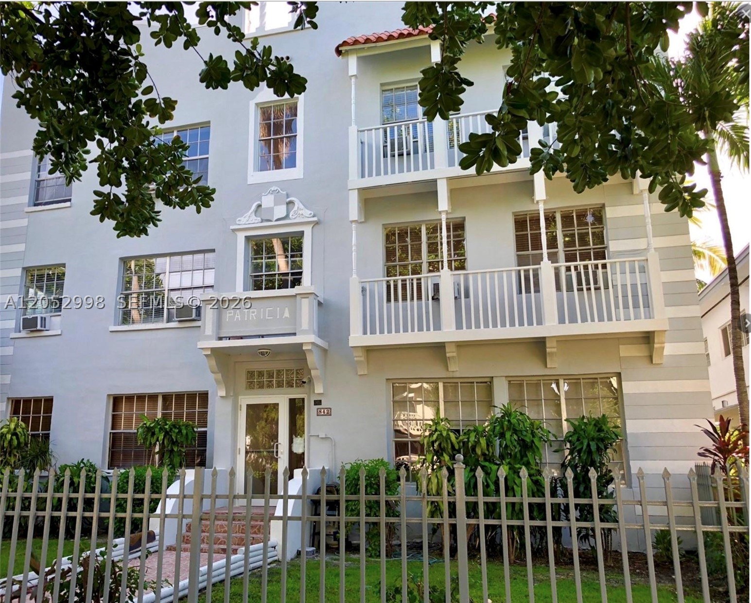 842 Meridian Ave 3D — photo