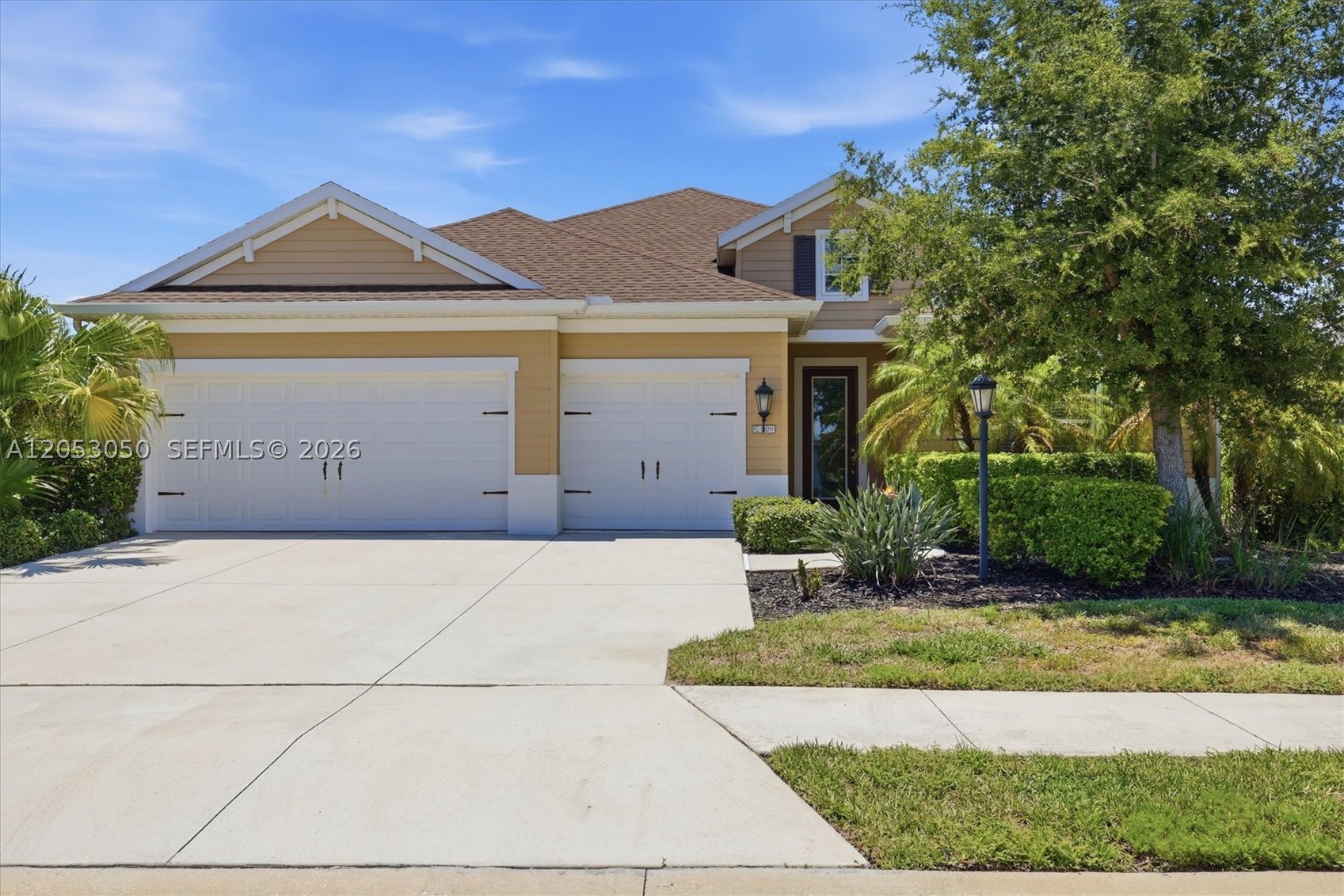 1109 Thornbury Dr — photo