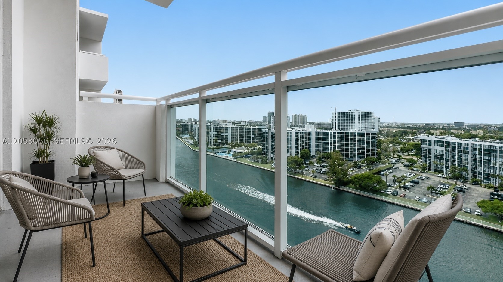 3000 S Ocean Dr 1516 — photo