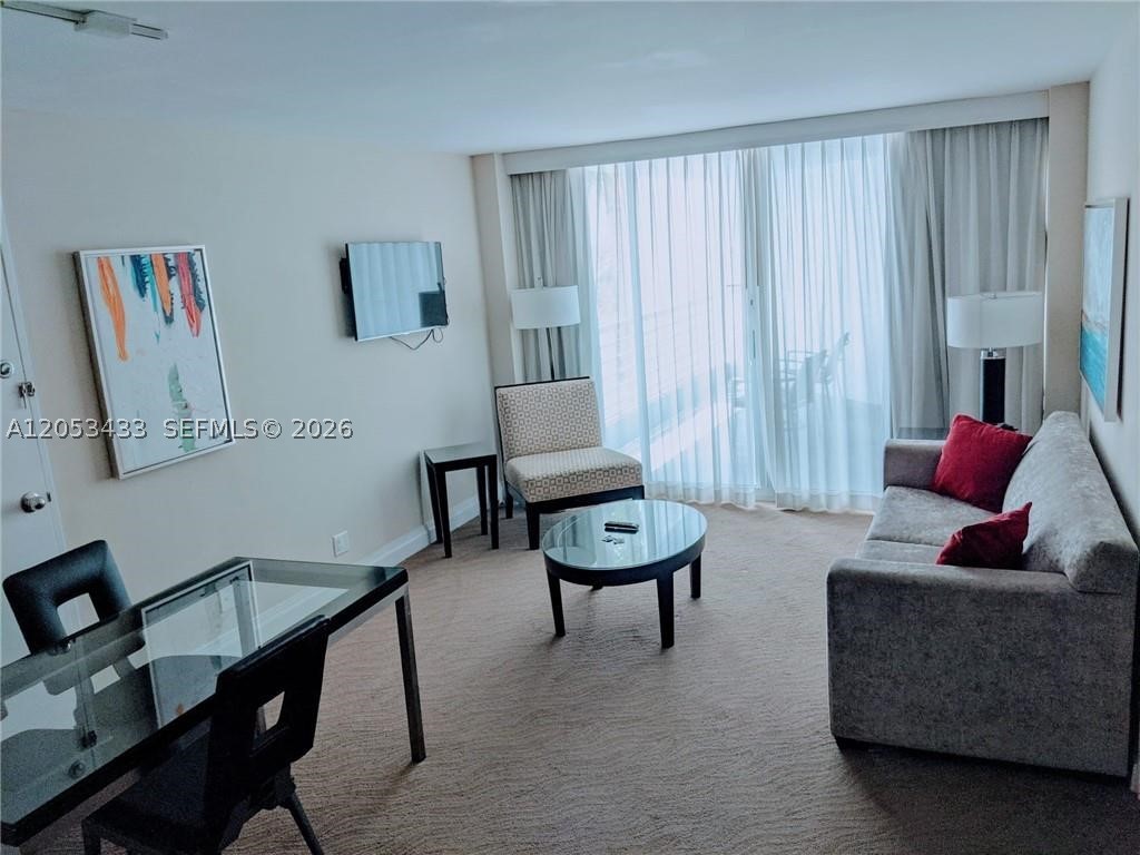 2670 E Sunrise Blvd 523 — photo