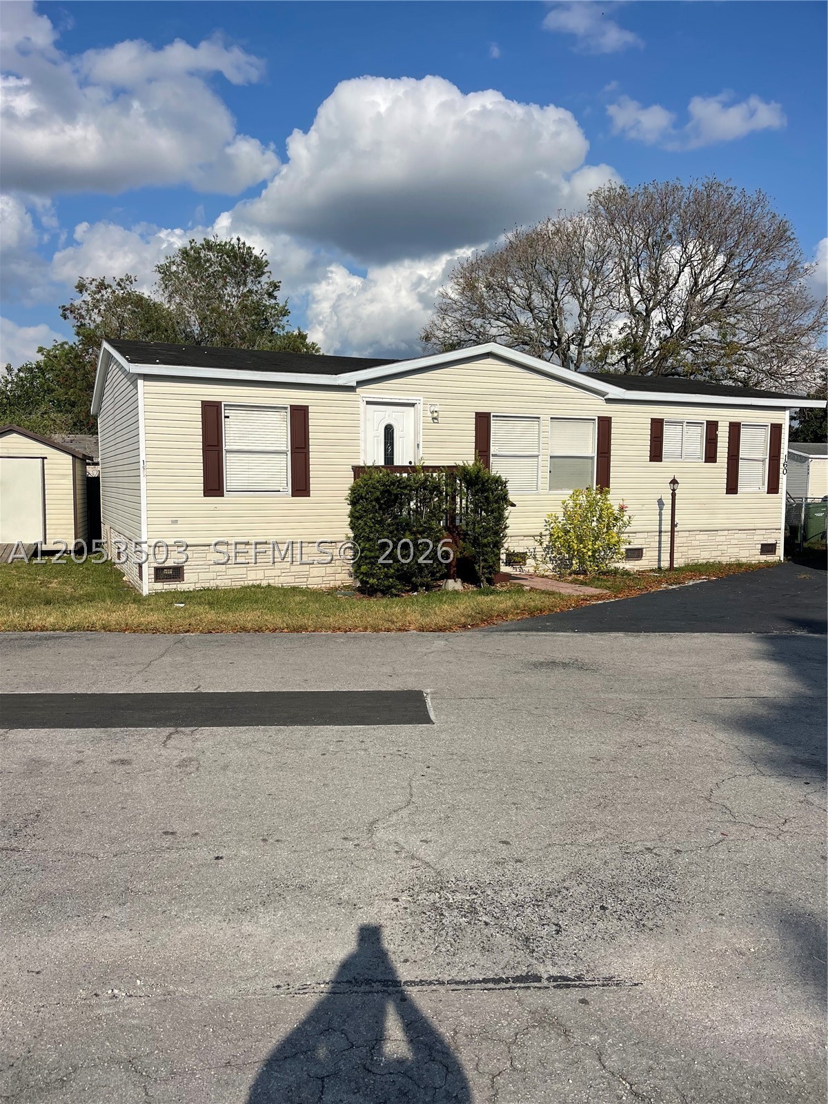 220 NE 12th Ave Lot 160 — photo