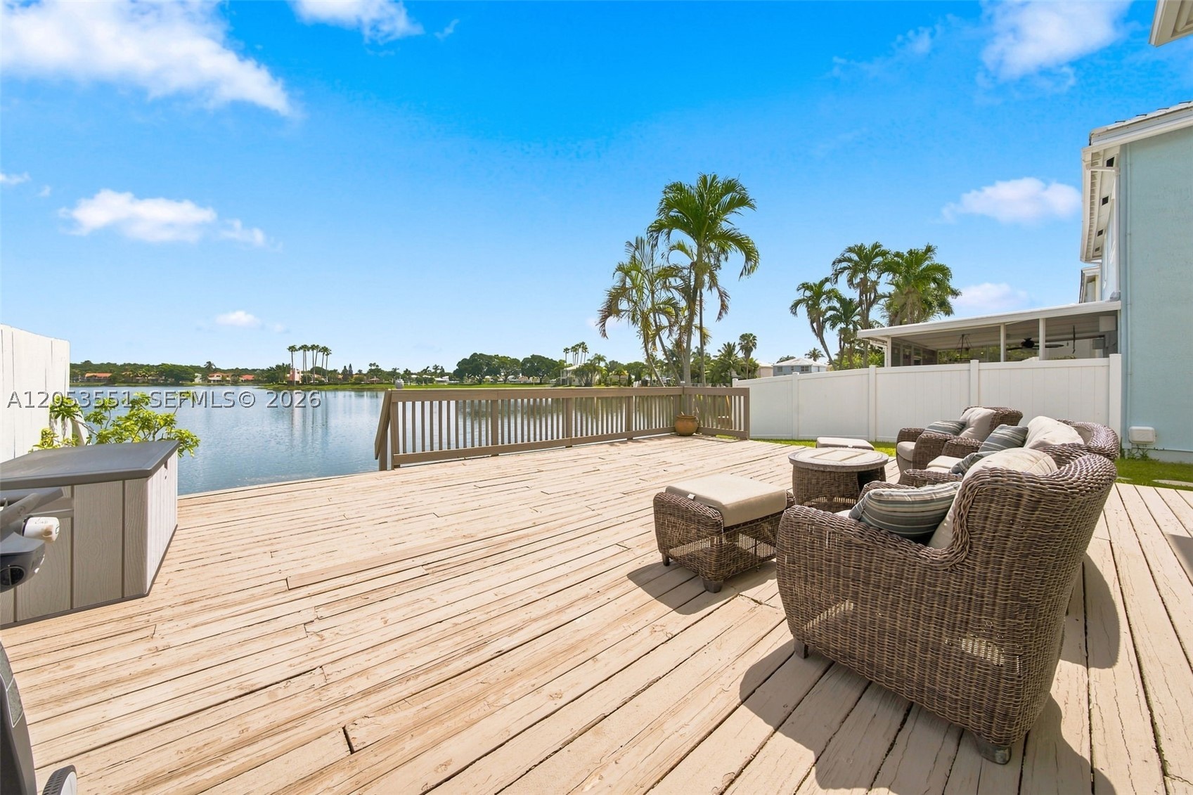 6633 Bayfront Dr — photo