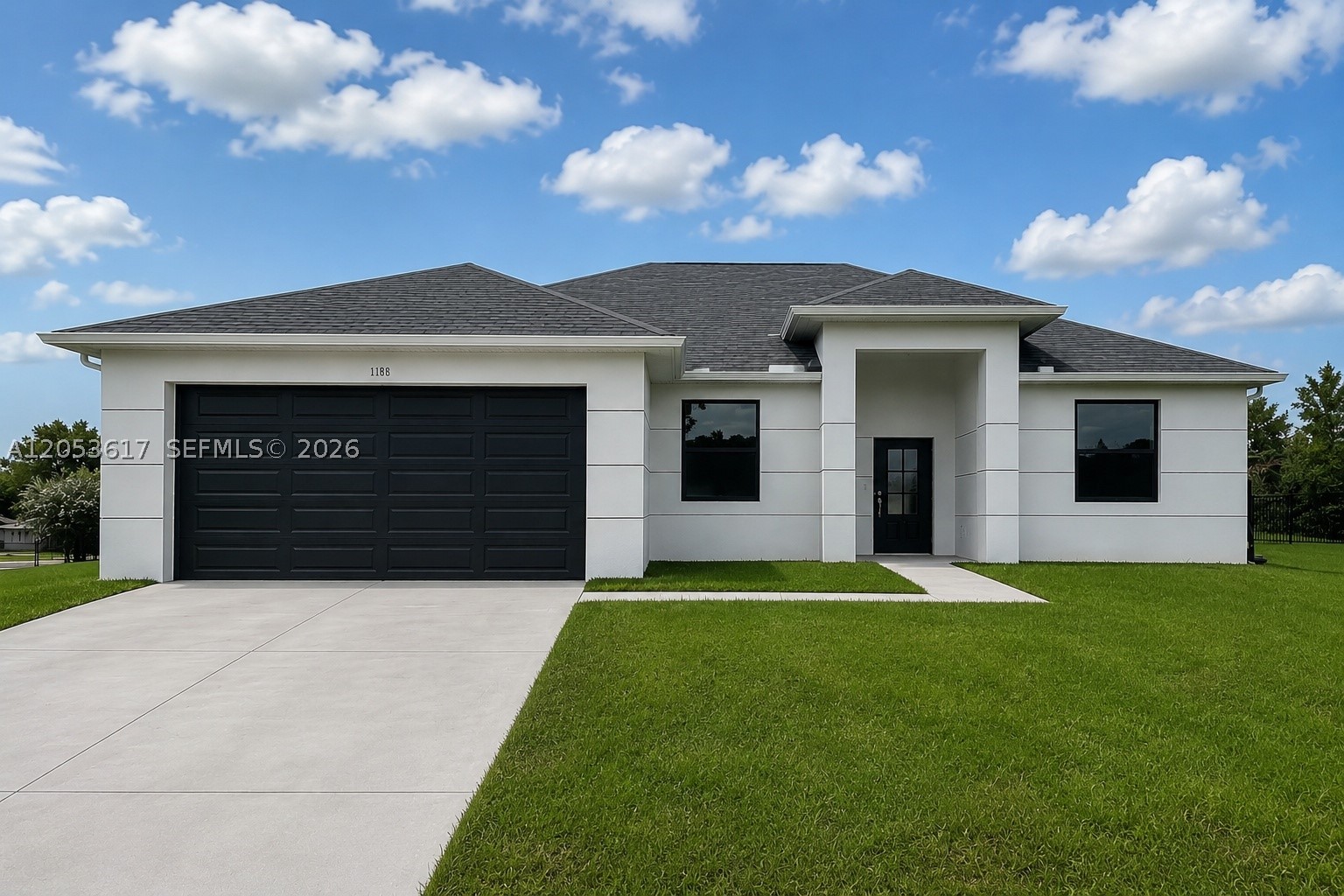 2524 Lakeview Dr — photo
