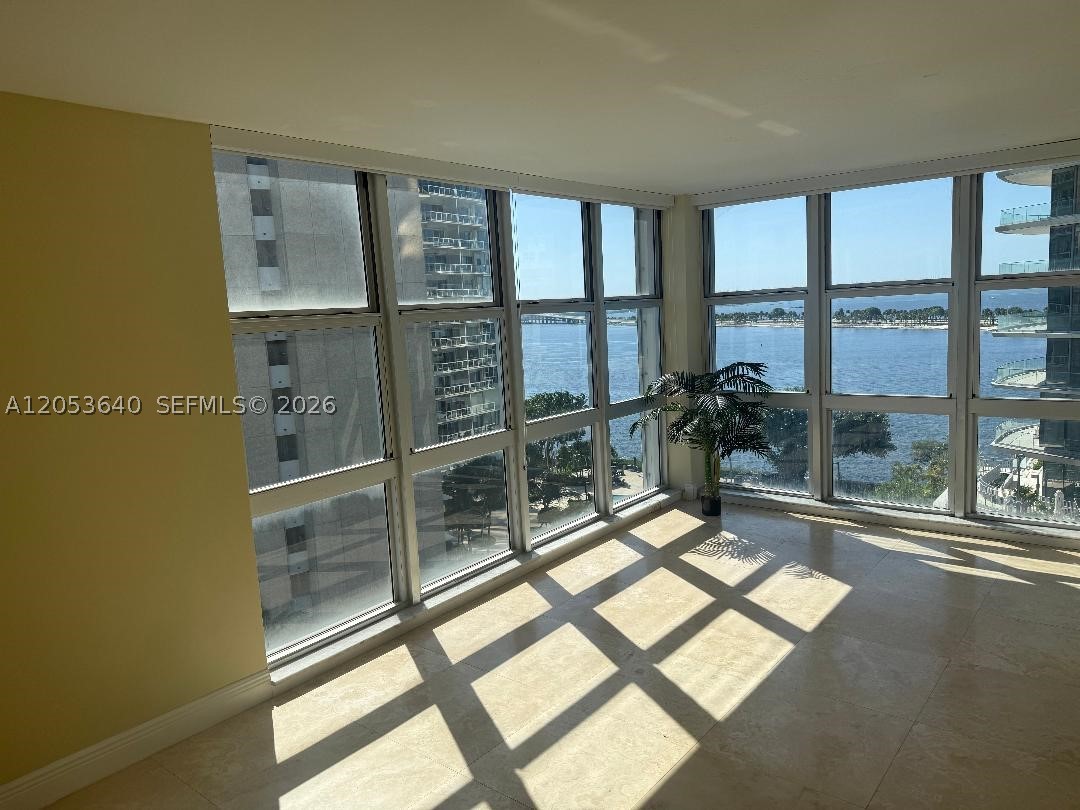145 SE 25th Rd 1003 — photo