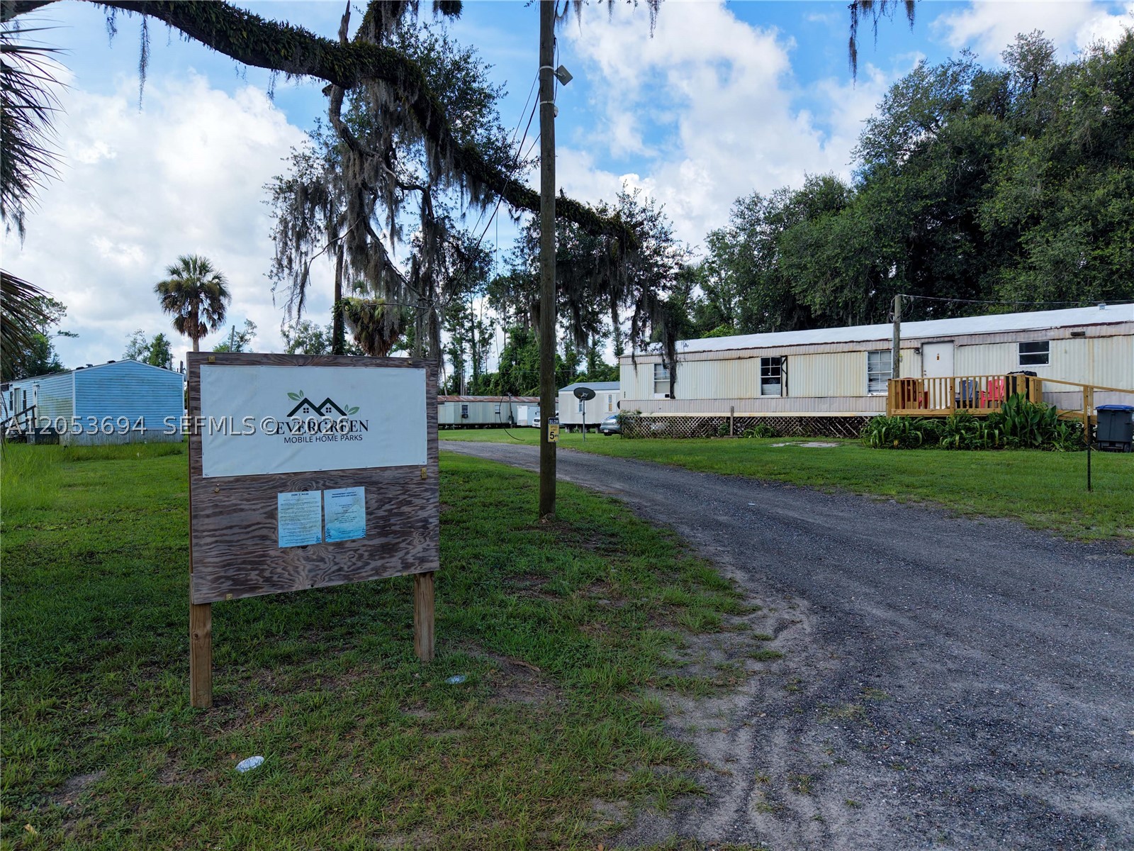 1269 W Roberts Aman Rd — photo
