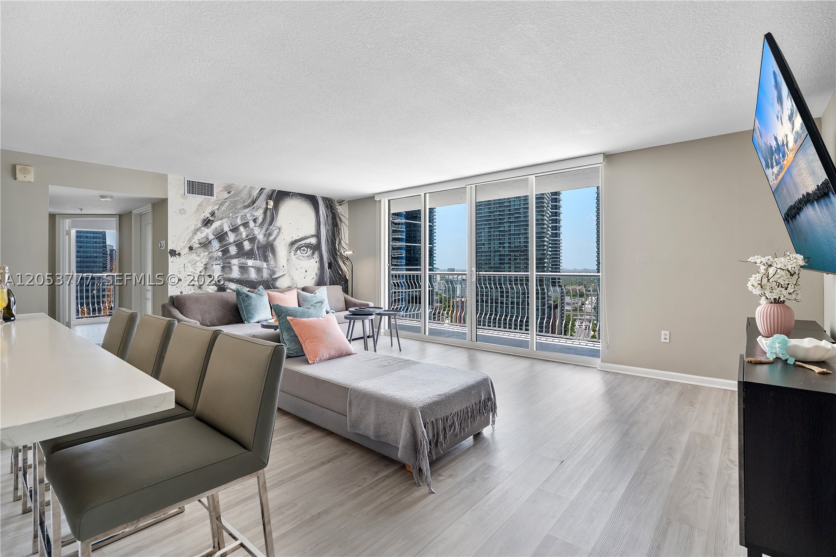 1200 Brickell Bay Dr 2423 — photo