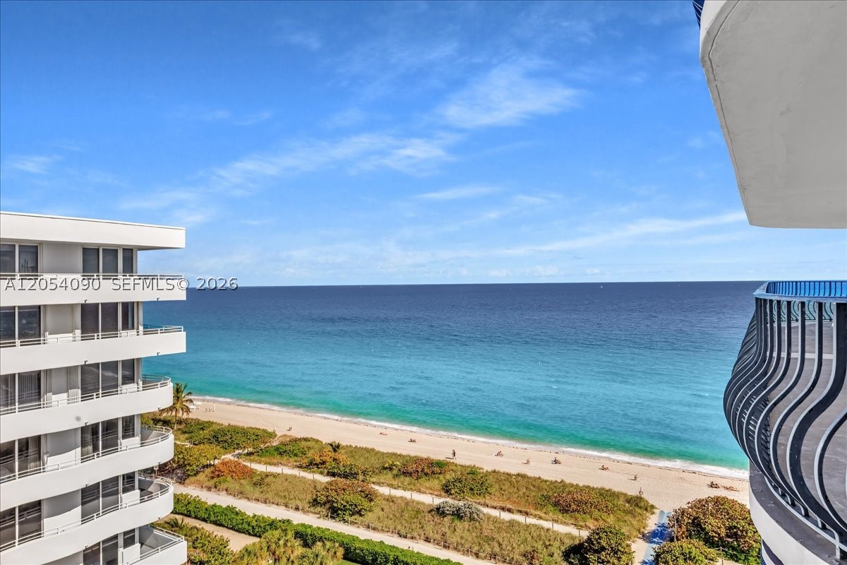 8877 Collins Ave Ph-2 — photo