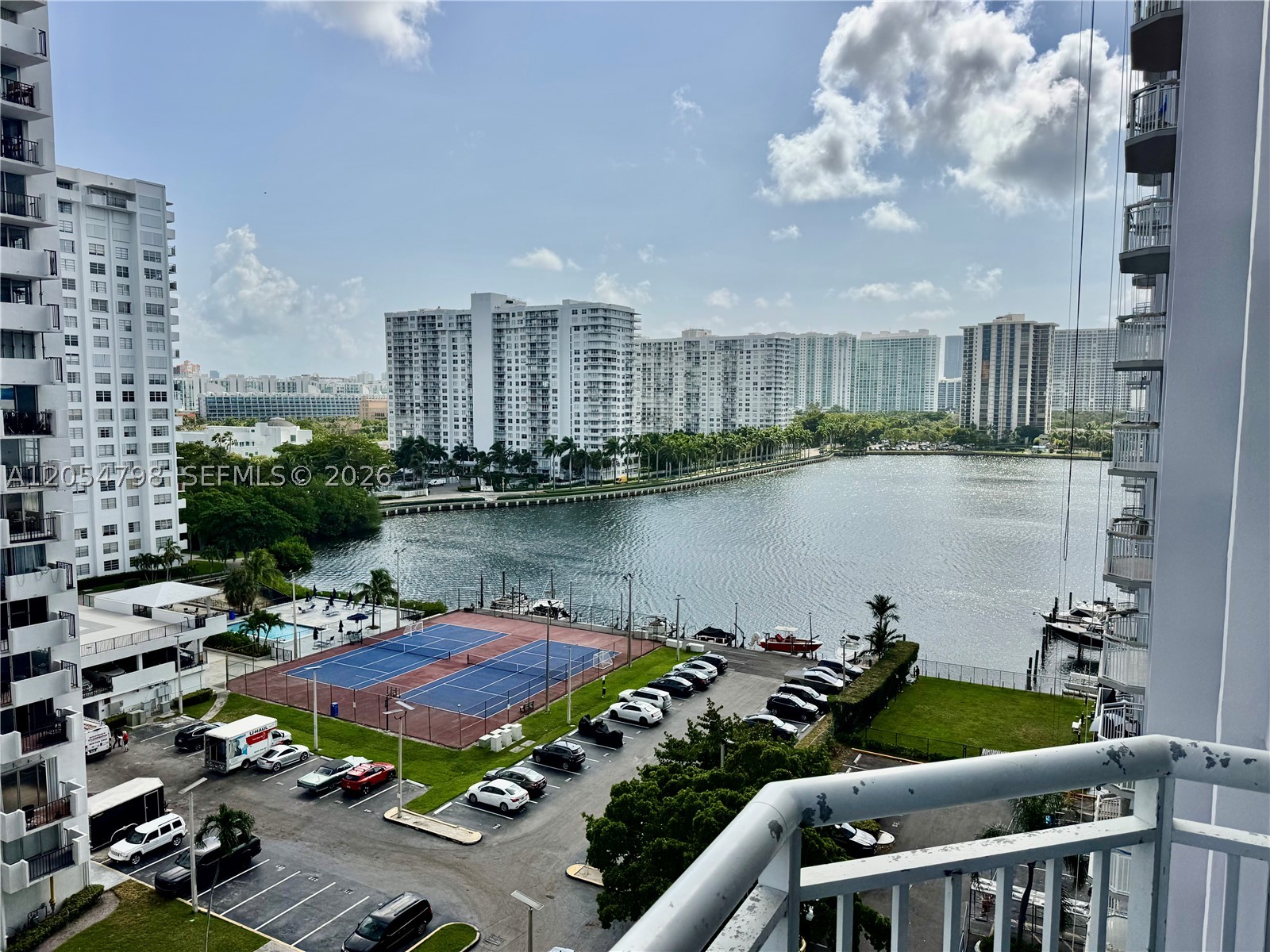 18051 Biscayne Blvd 1002 — photo
