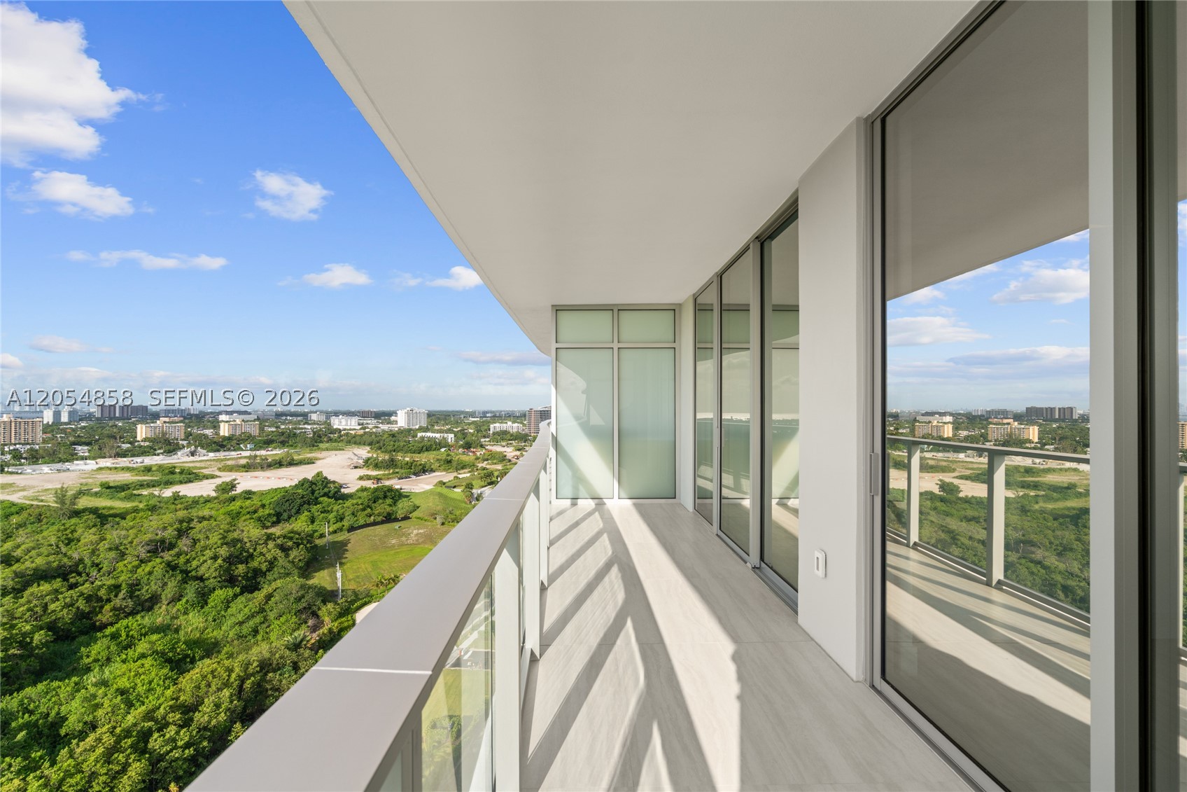 2411 Laguna Circle 1604 — photo