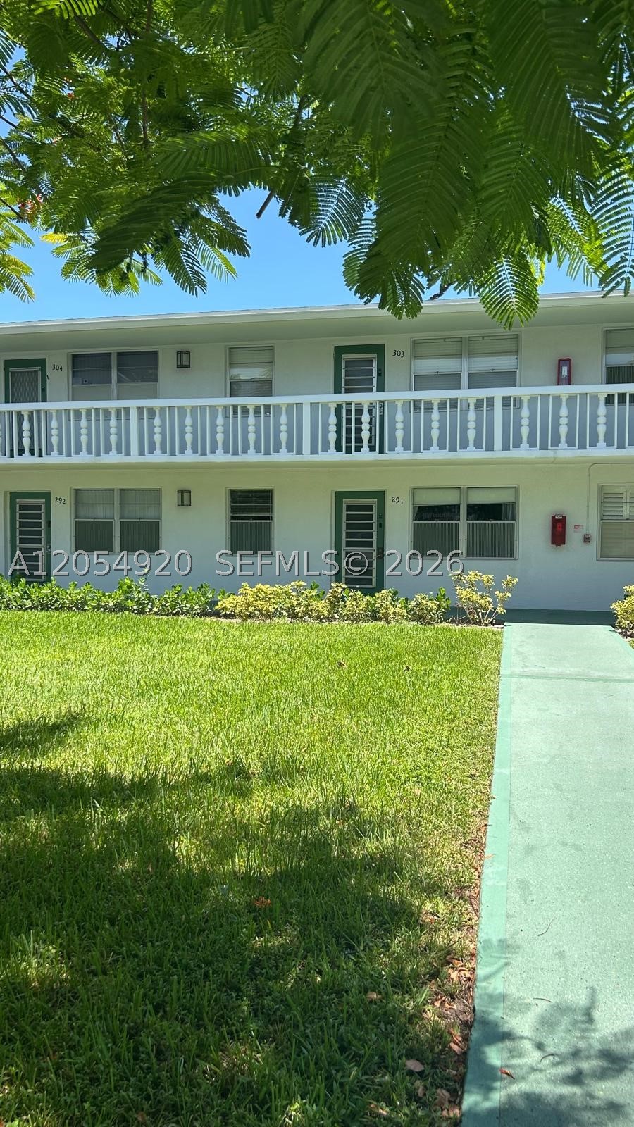 291 Farnham M — photo