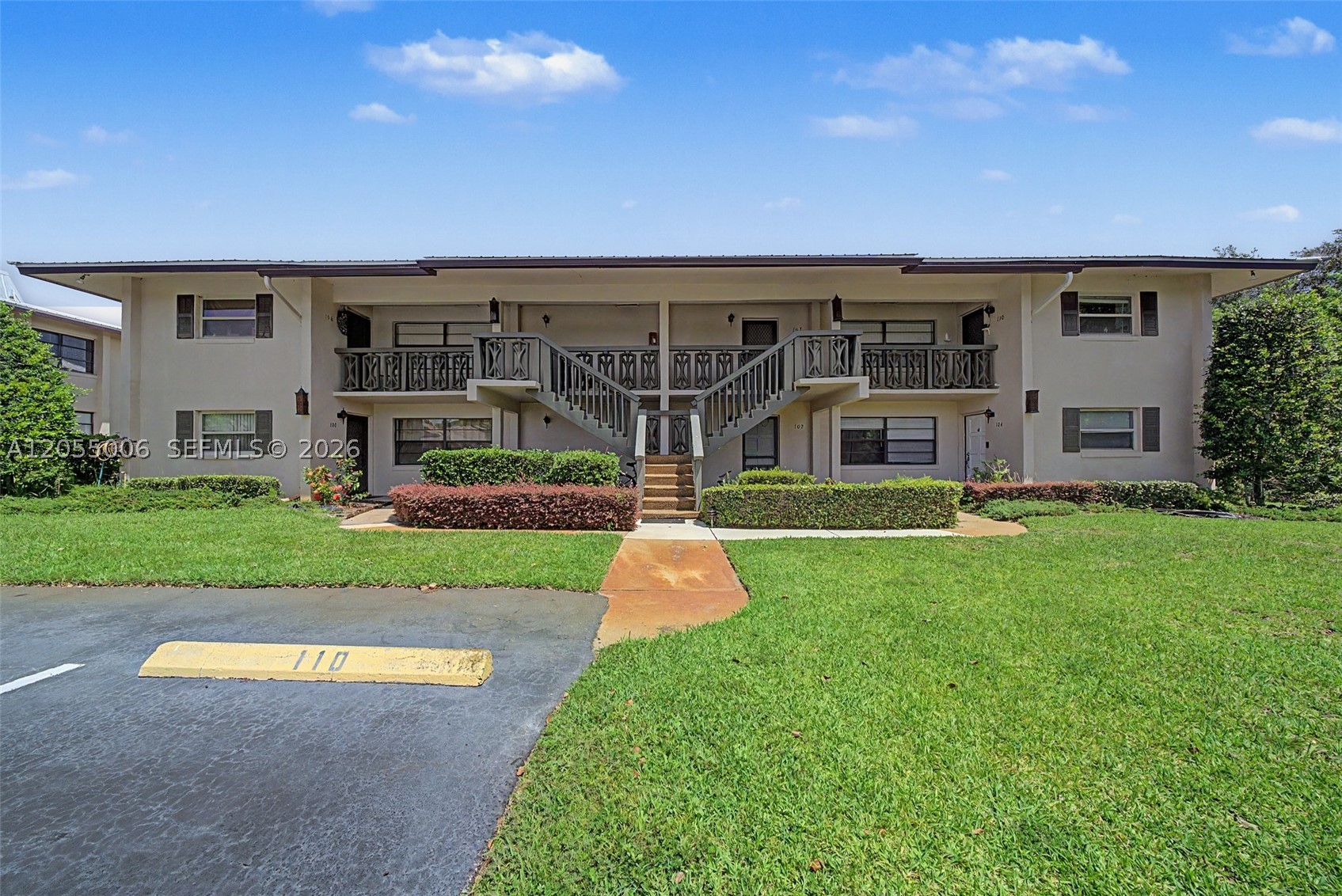 100 Fairway Ct 0 — photo