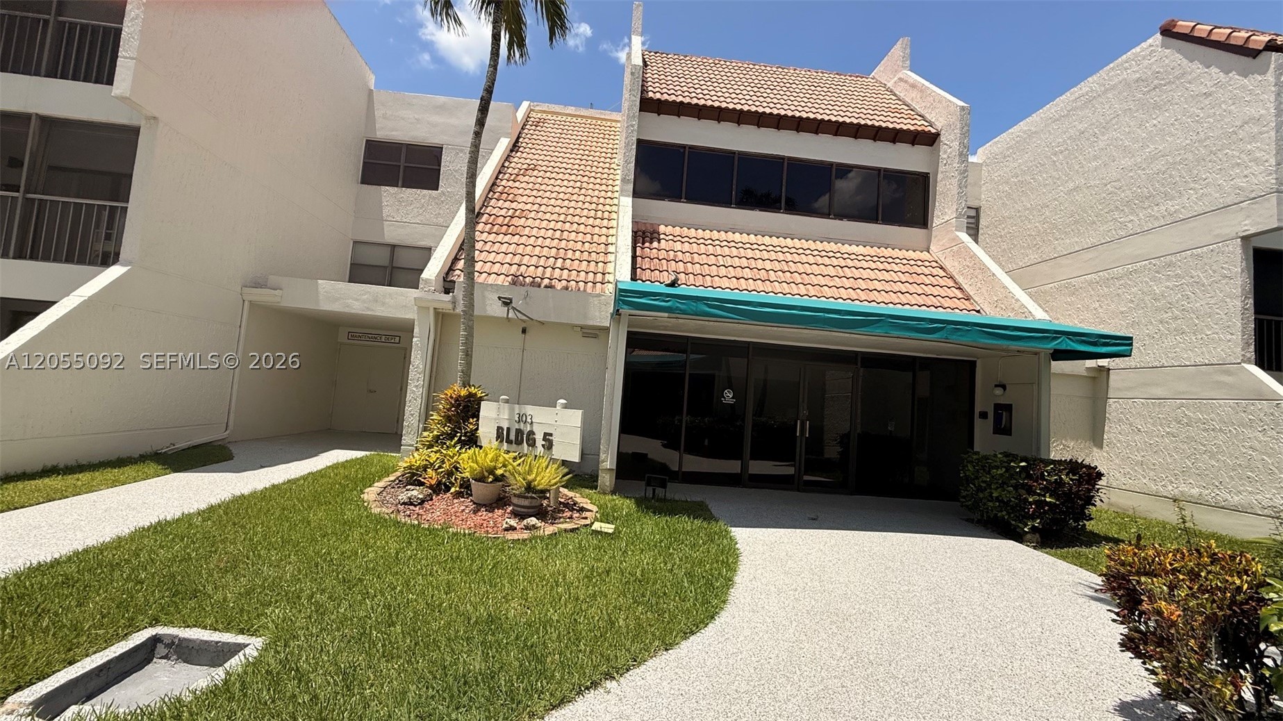 303 Racquet Club Rd 206 — photo