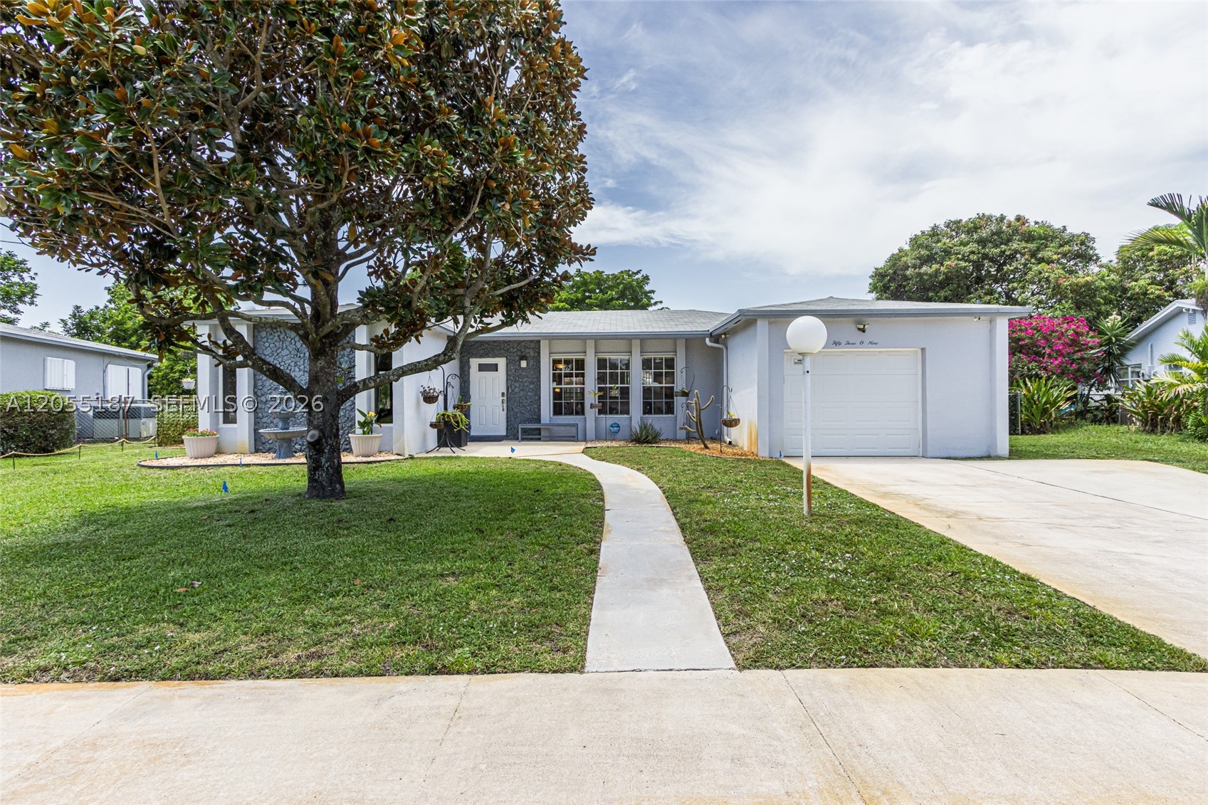 5309 SW 8th Ct — photo