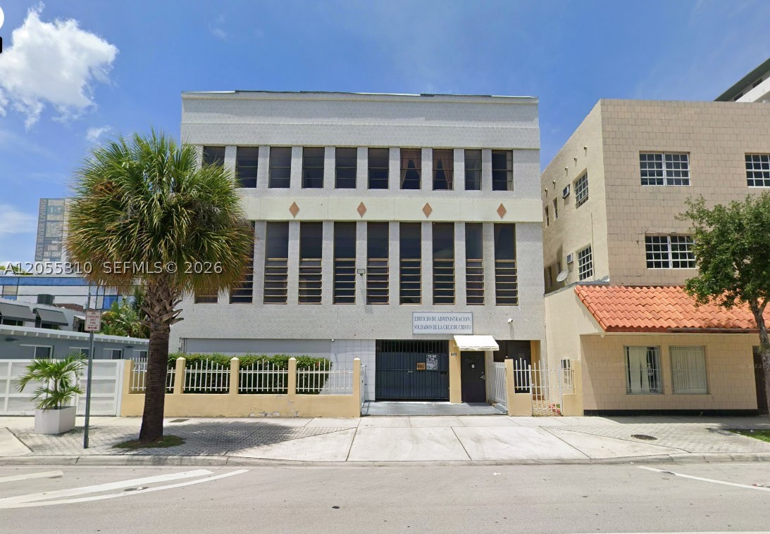 641 W Flagler St — photo