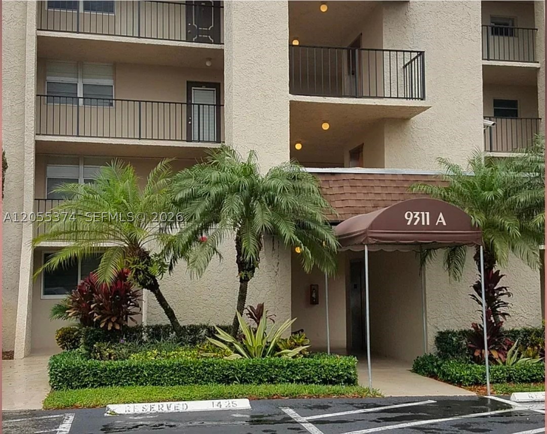 9311 Orange Grove Dr 408 — photo