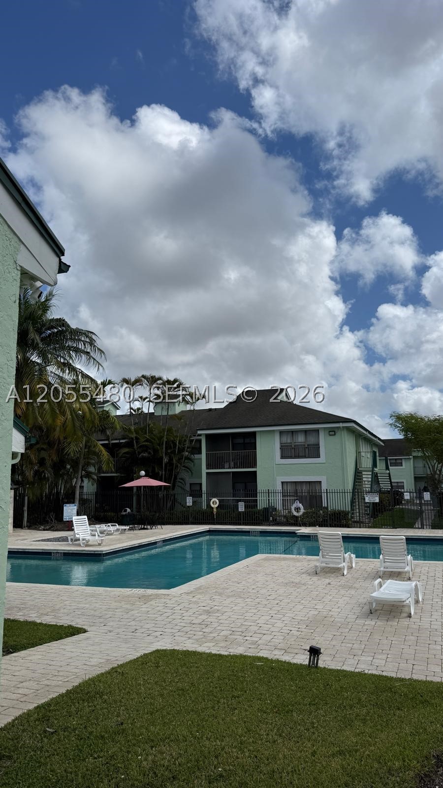 4098 N Pine Island Rd 100 — photo
