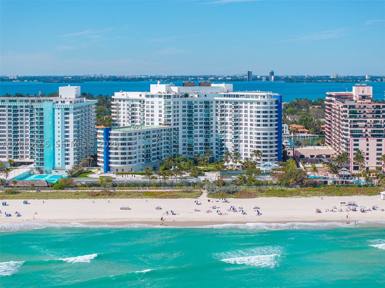 5151 Collins Ave 1420 — photo