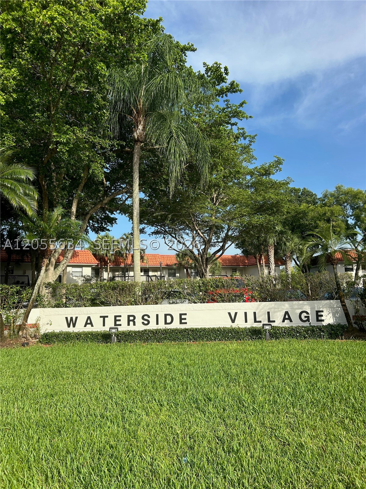 15710 E Waterside Cir 203 — photo