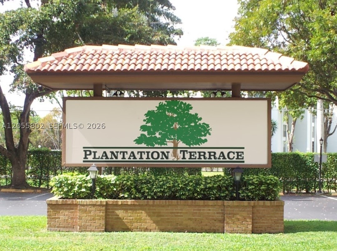 6731 Cypress Rd 301 — photo