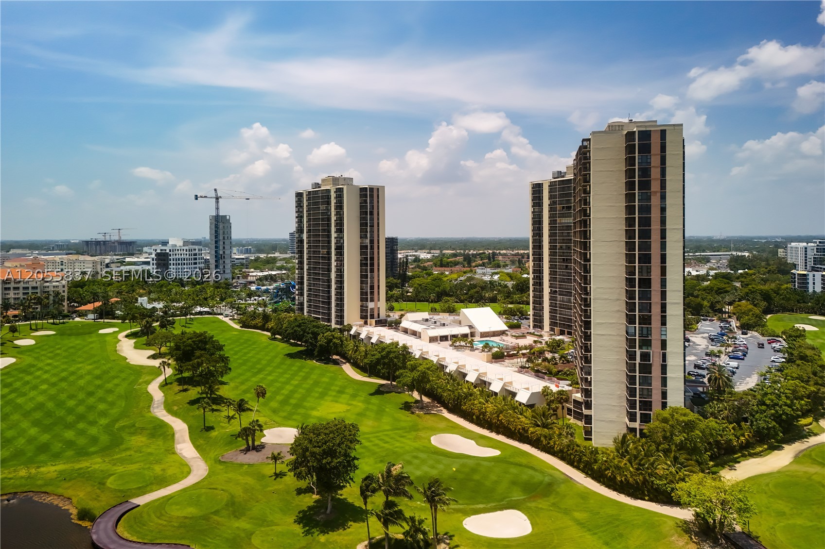 20379 W Country Club Dr 433 — photo
