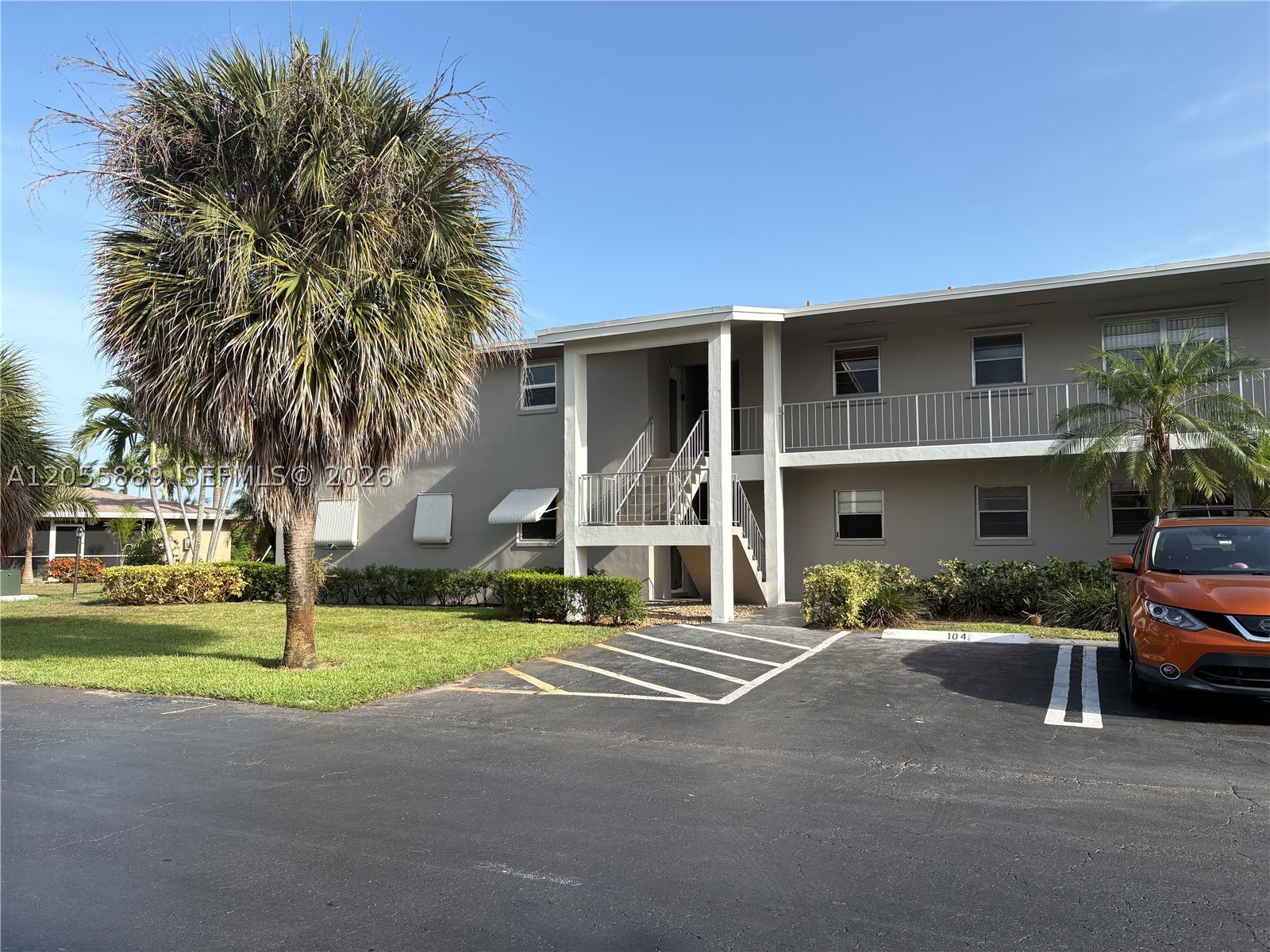 306 Circle Dr S 203 — photo