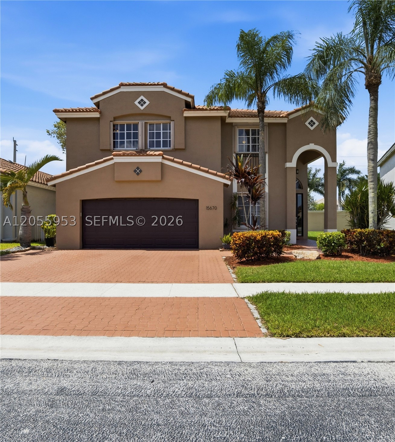 15670 SW 16th Ct — photo