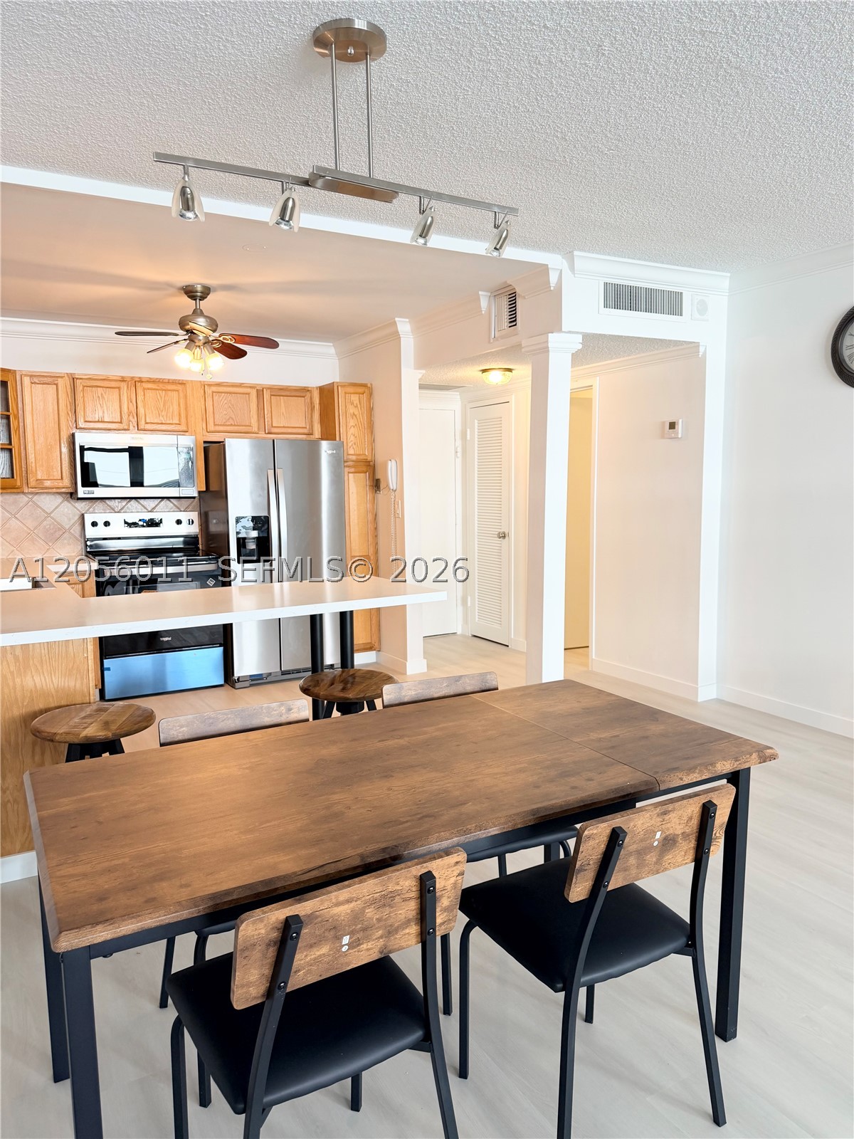 3725 S Ocean Dr 521 — photo