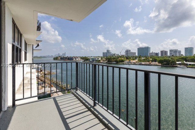 10101 E Bay Harbor Dr 504 — photo