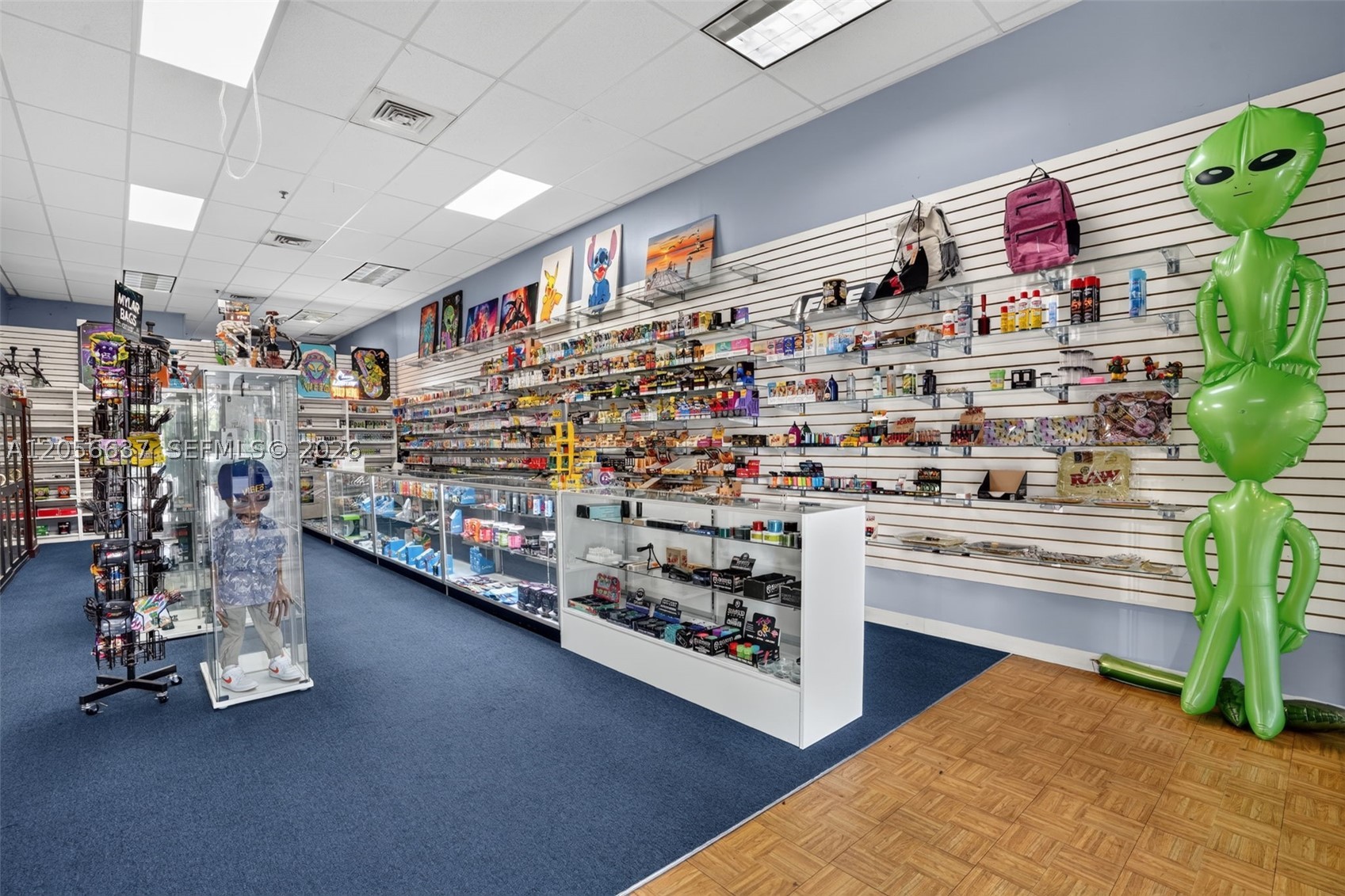 Smoke Shop for Sale in Tamiami — photo