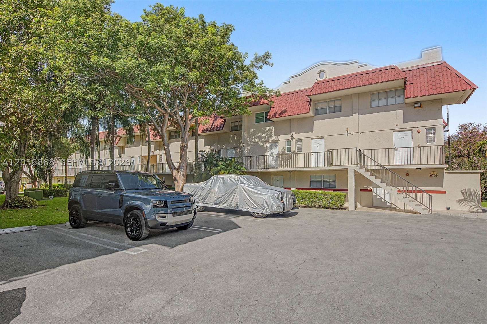 6709 N Kendall Dr 223 — photo