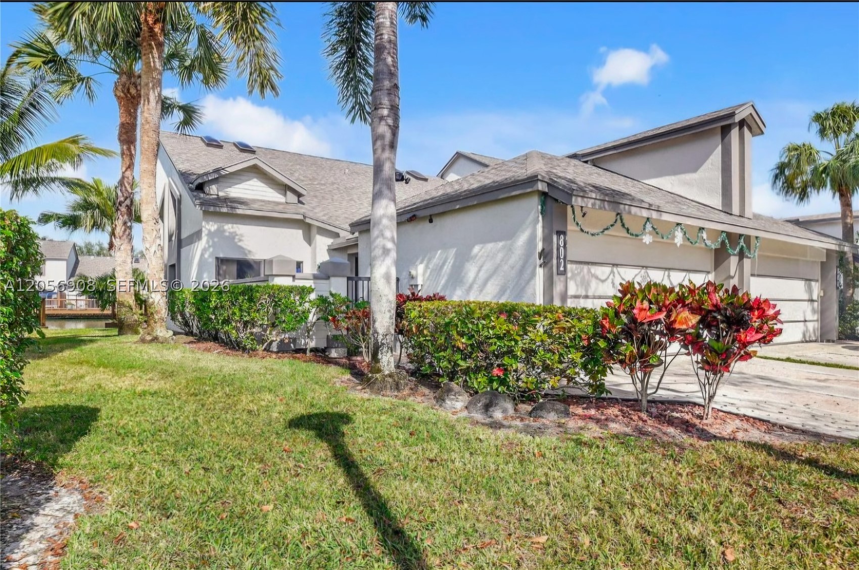 802 Landings Blvd — photo