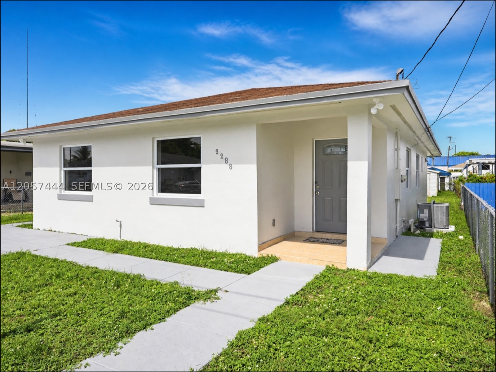 2288 W 4th Ct — photo