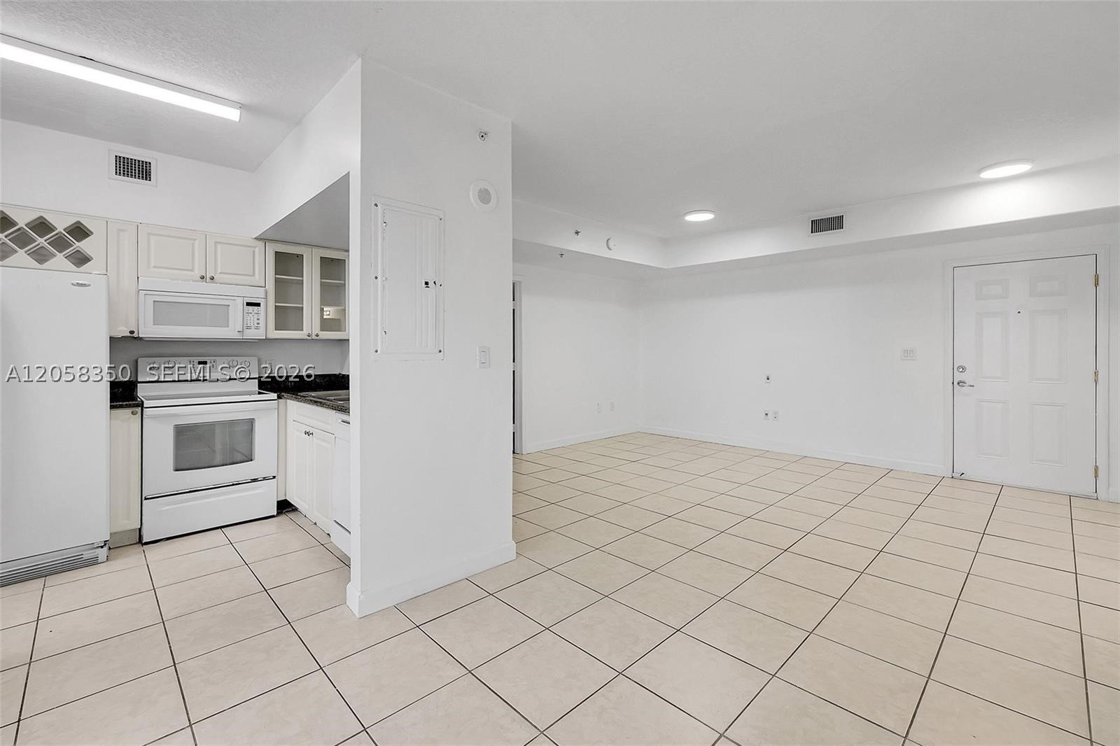 1 Glen Royal Pkwy 809 — photo