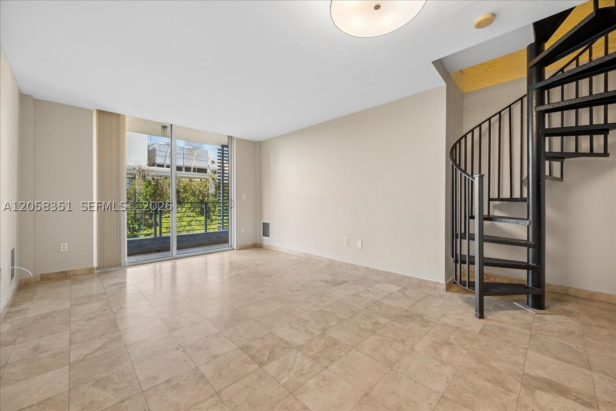 3339 Virginia St Ph-3 — photo