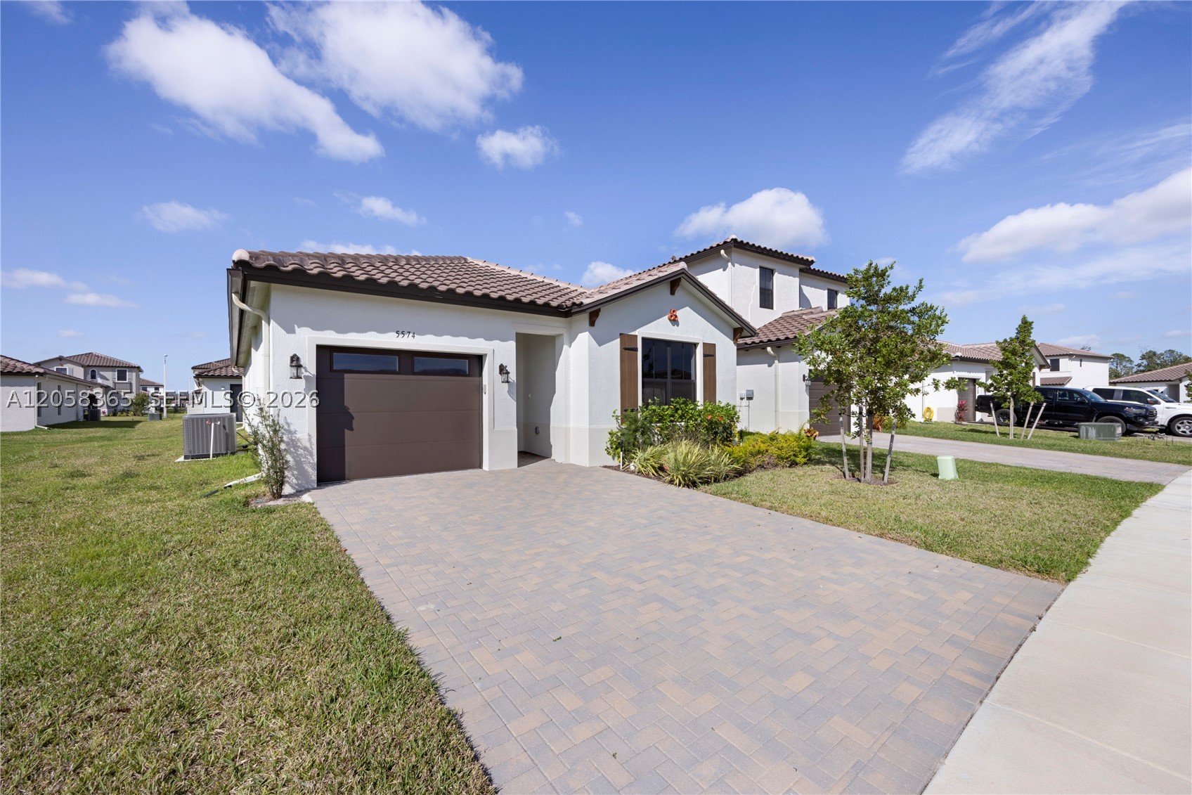 5574 Cassidy Lane — photo