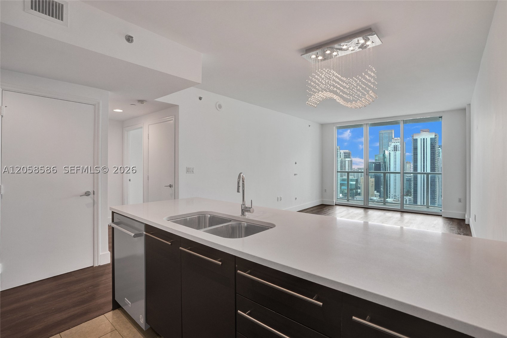 55 SE 6th St 3604 — photo