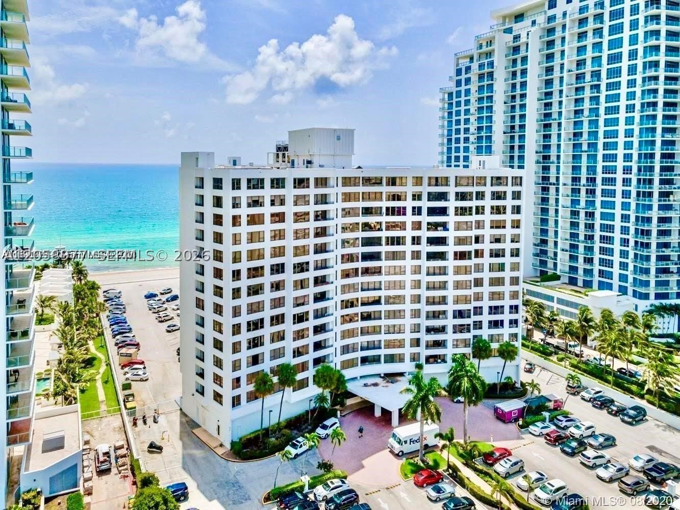 3505 S Ocean Dr 911 — photo