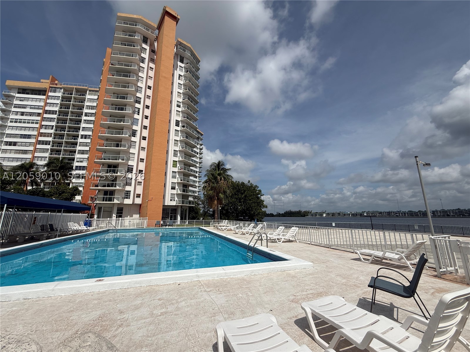 1351 NE Miami Gardens Dr 1215E — photo