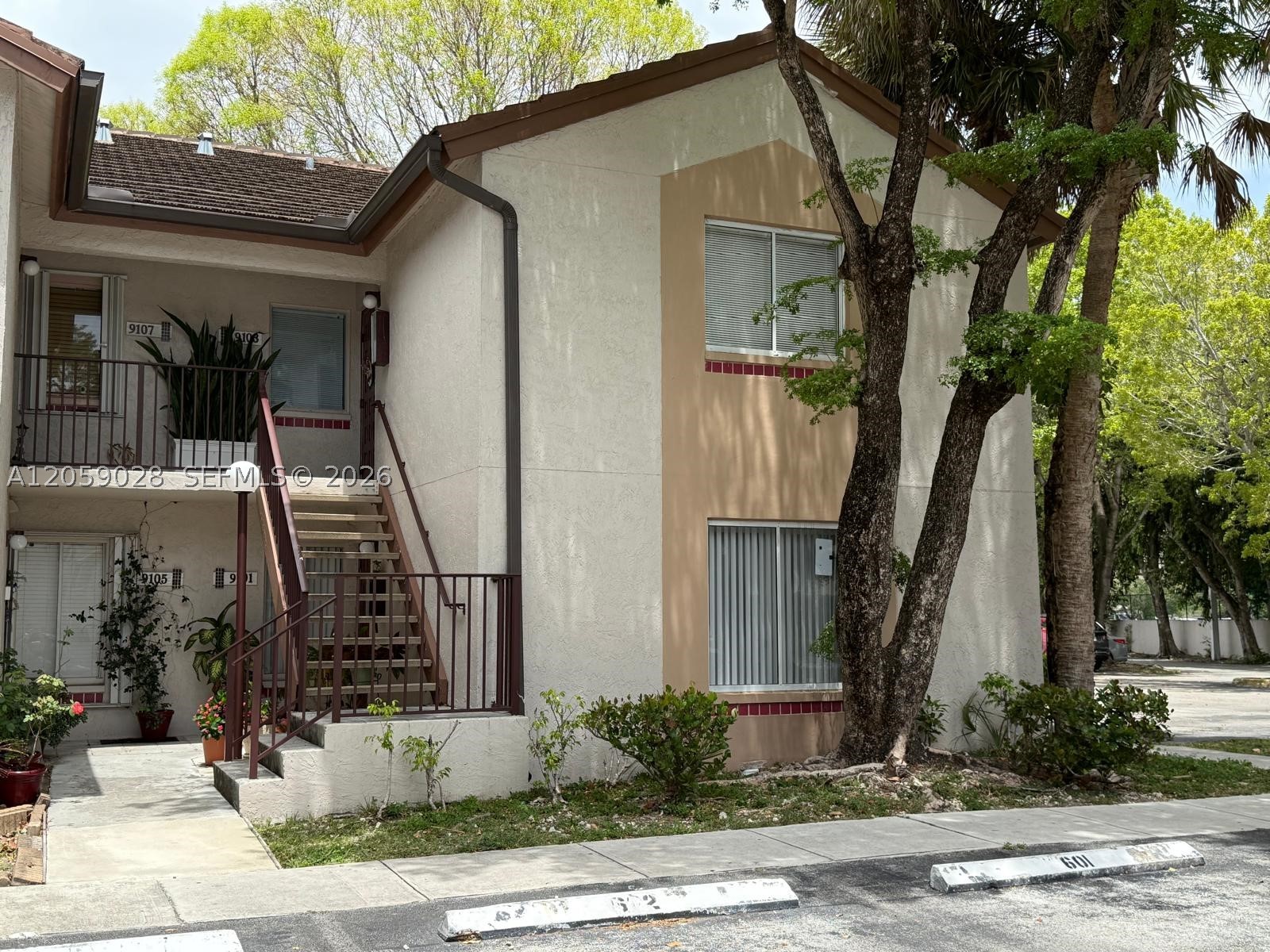 9103 SW 138th Pl 9103 — photo