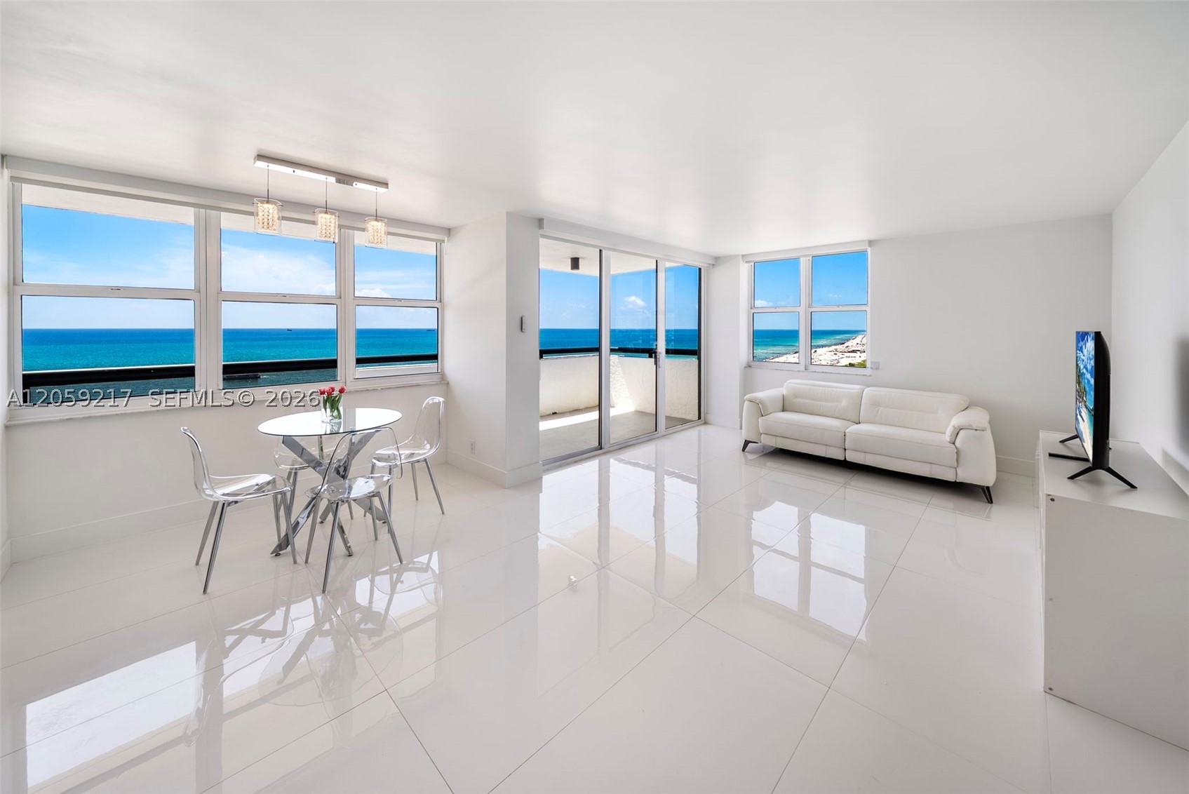2555 Collins Ave 1511 — photo