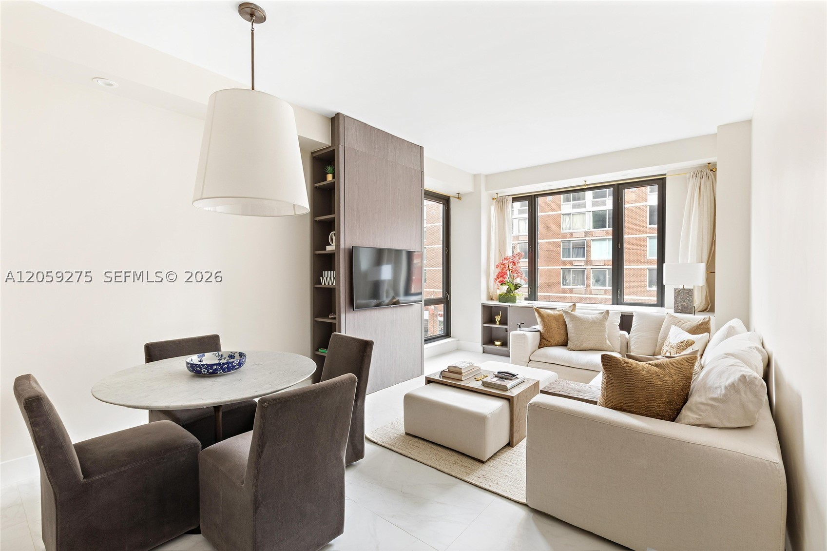 305 W 16 St 3G — photo
