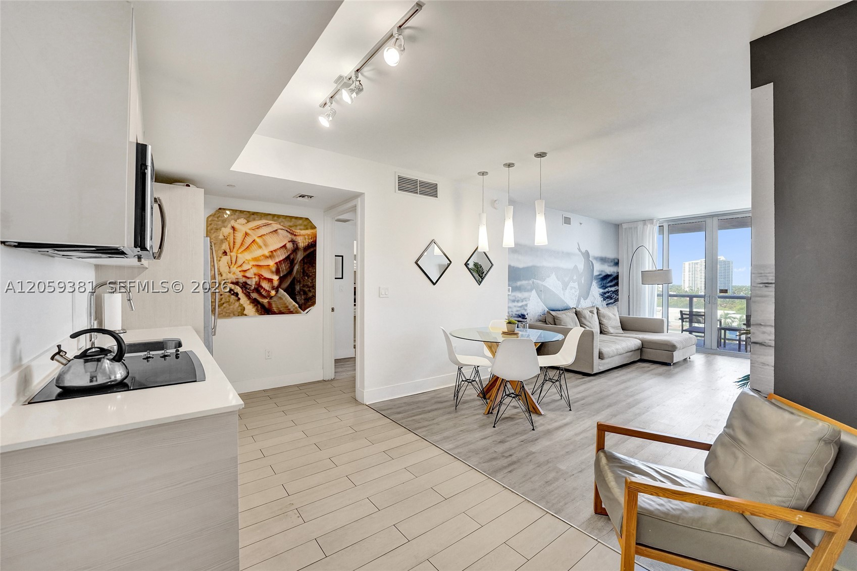 2602 E Hallandale Beach Blvd R906 — photo